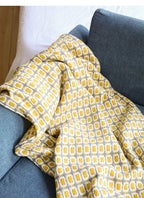 Textile Knitted Checkered Throw Blanket – Soft Acrylic with Tassels