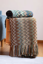 Boho Woven Throw Blanket – Zigzag Stripes with Tassels, Soft & Lightweight Decorative Blanket
