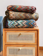 Boho Woven Throw Blanket – Zigzag Stripes with Tassels, Soft & Lightweight Decorative Blanket