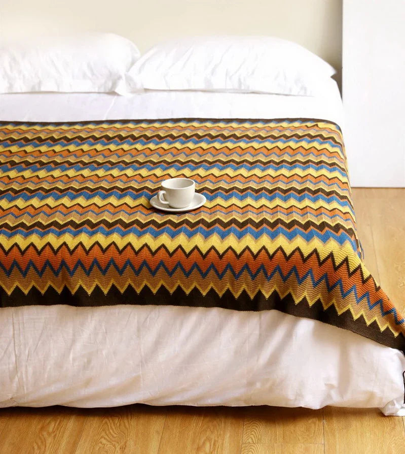 Boho Woven Throw Blanket – Zigzag Stripes with Tassels, Soft & Lightweight Decorative Blanket